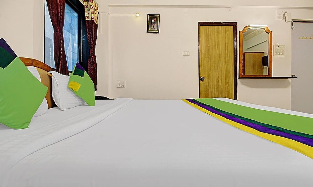 Treebo Eagle Executive Standard Double Room 11