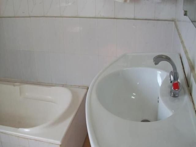 Side Image 2