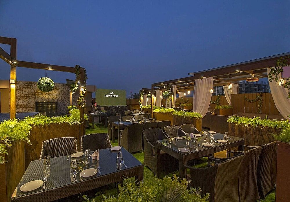 undefined Popular Hotel 8