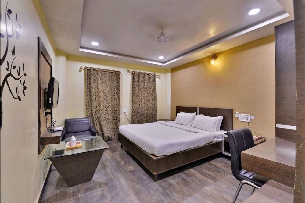 undefined Hotel puneet international 4