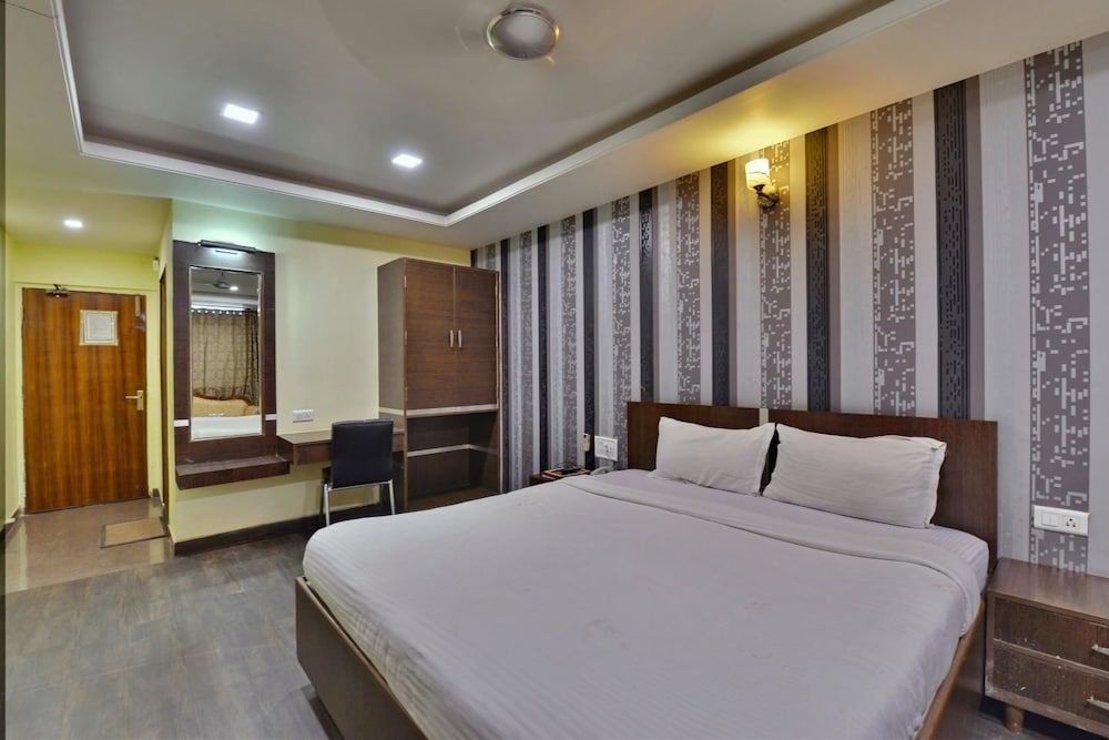 undefined Hotel puneet international 8