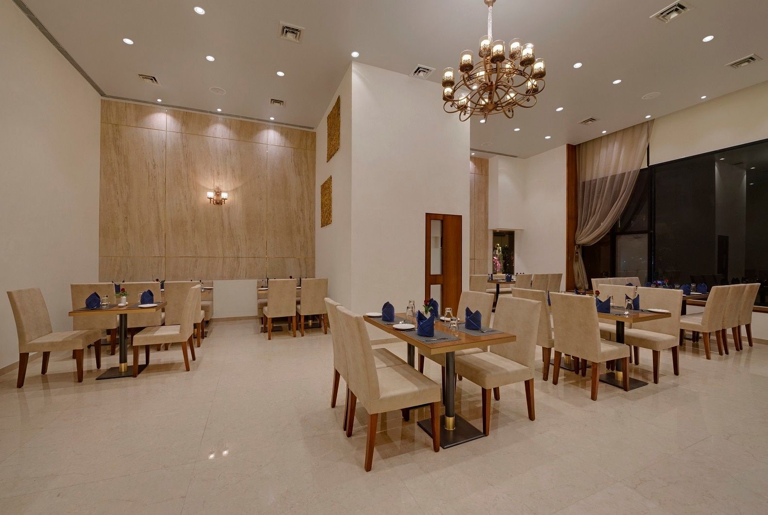 Food & Dining