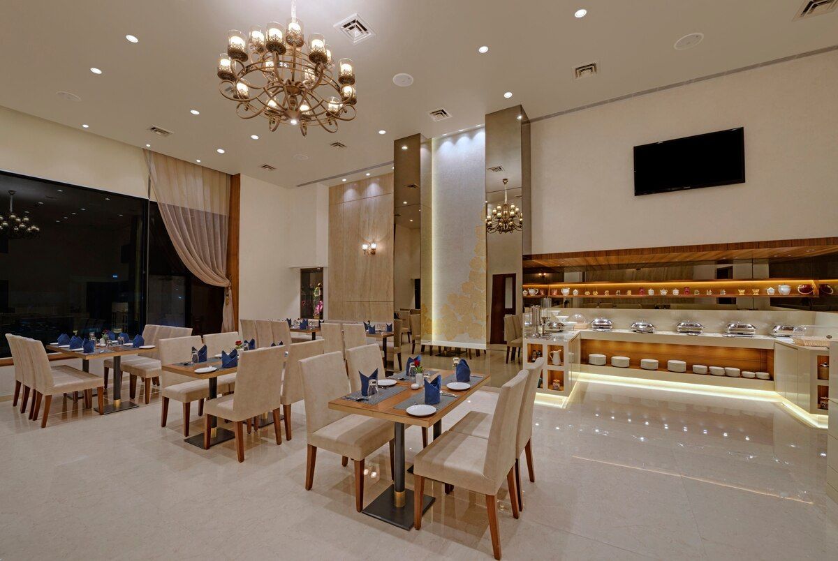 Food & Dining