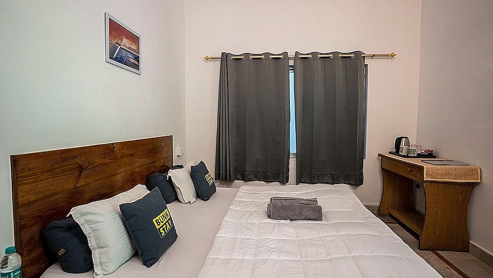 Bunk Stay Rishikesh - Hostel Basic Double Room, 1 Queen Bed, Private Bathroom 2