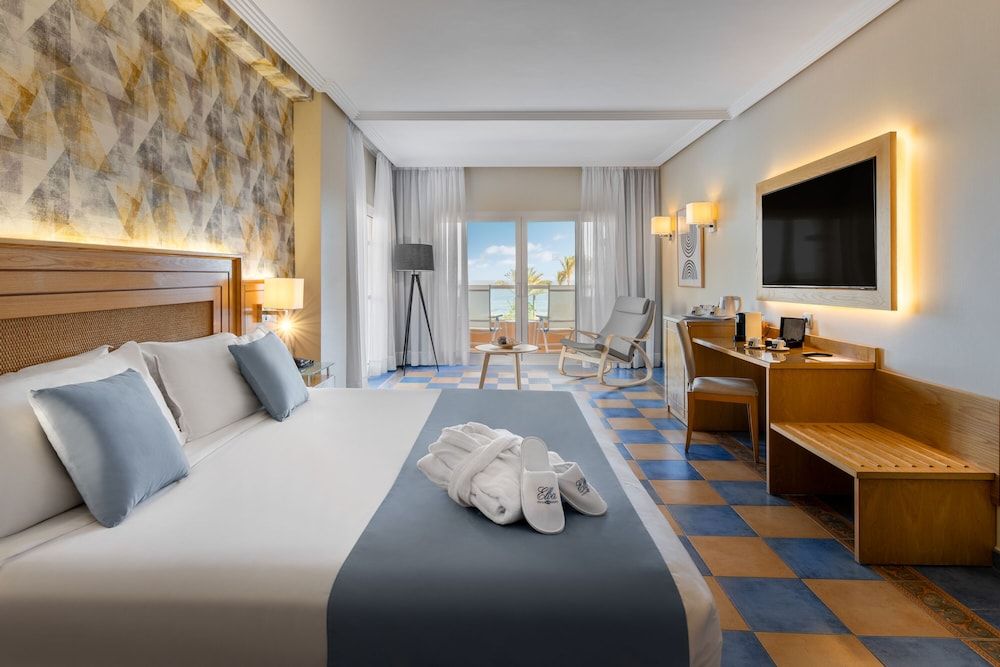Double Room, Bathtub, Ocean View (Prestige)