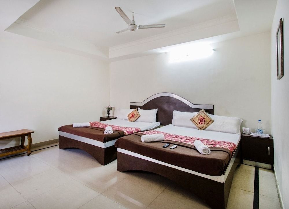 undefined Hotel New Simran Palace 6