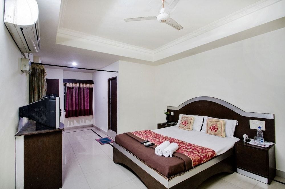 undefined Hotel New Simran Palace 8