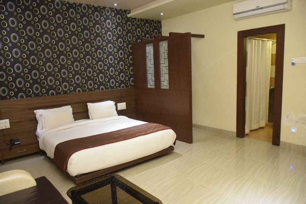 Hotel Vir Sai Standard Double Room 3