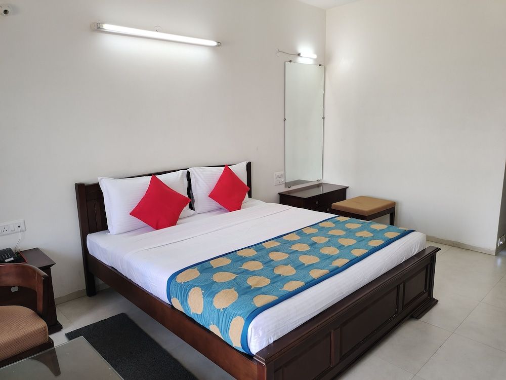 Sapphero Resorts A Unit Of Shri Sai Hospitality Superior Double Room