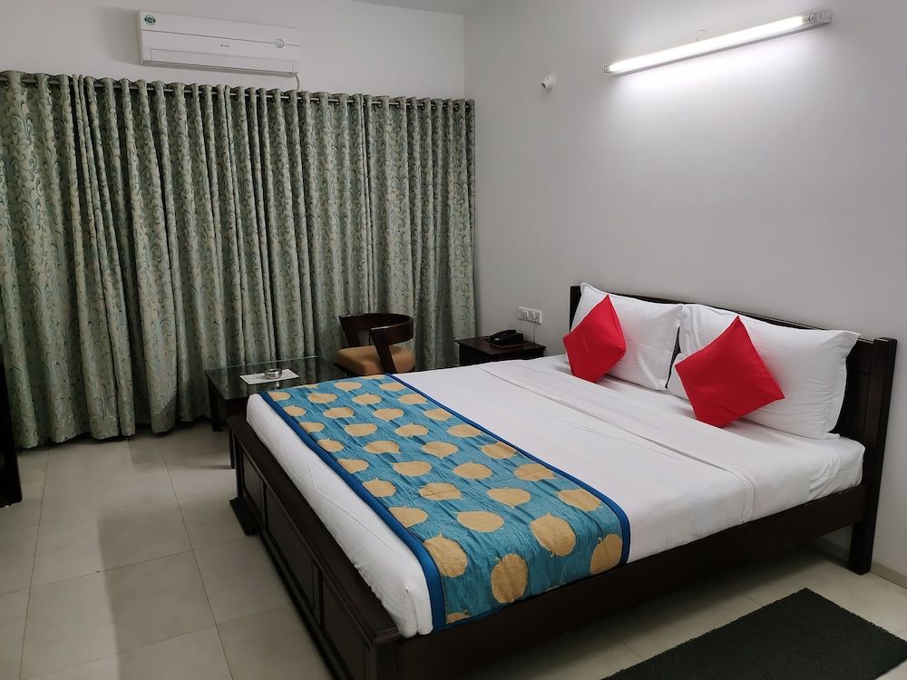 Sapphero Resorts A Unit Of Shri Sai Hospitality Superior Double Room 5