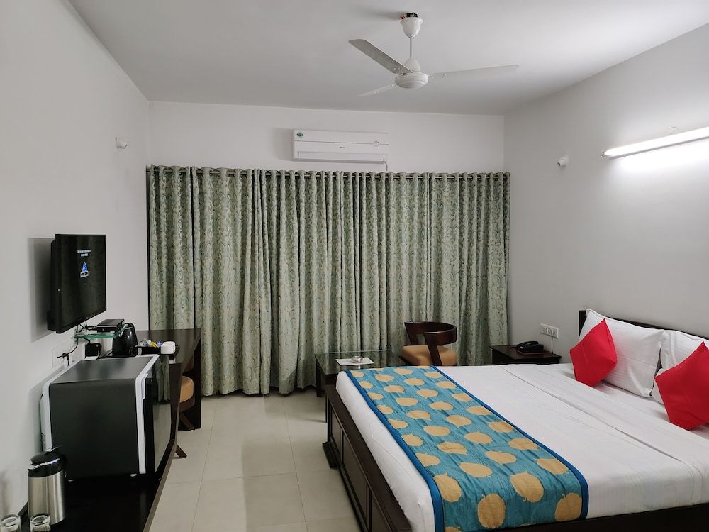Sapphero Resorts A Unit Of Shri Sai Hospitality Superior Double Room 2