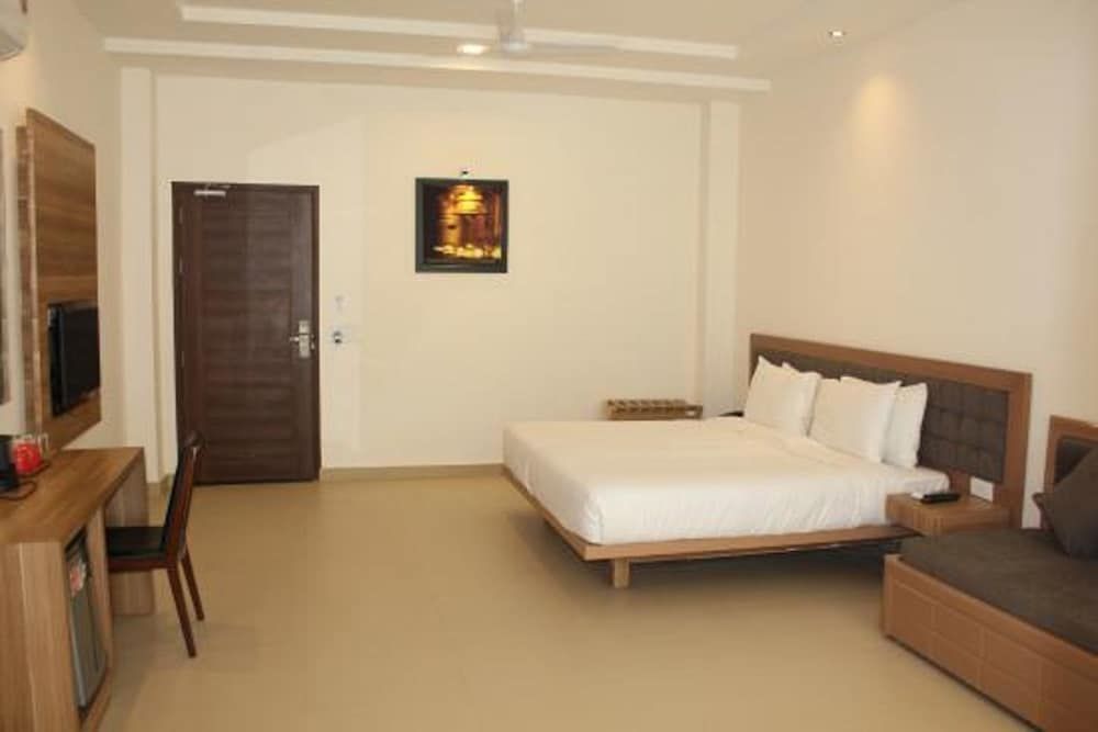 Namami Ganges Junior Room