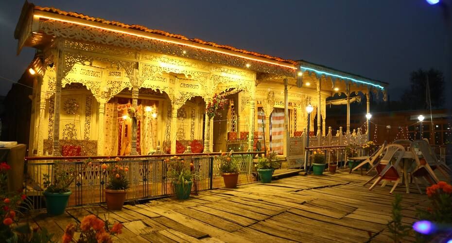 undefined Aziz Palace - Group Of House Boats