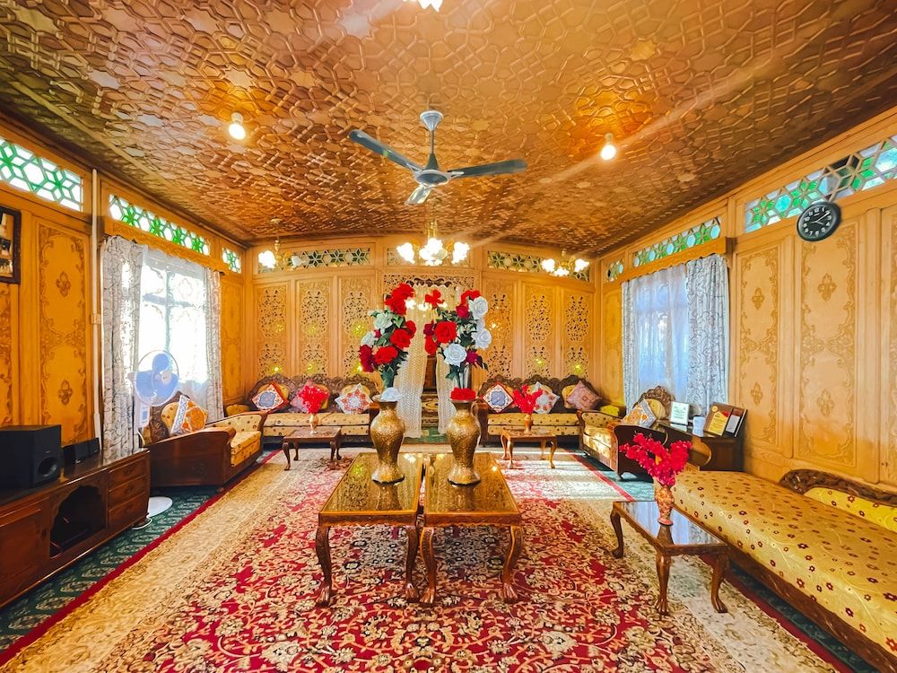 undefined Gemini Group Of Houseboats 3