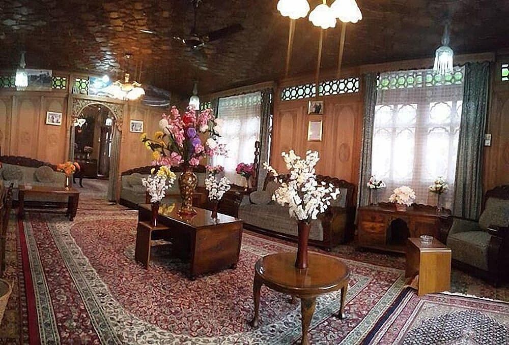 undefined Houseboat Prince Of Bombay 9