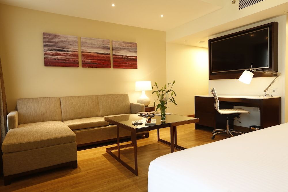 undefined Courtyard by Marriott Surat 3