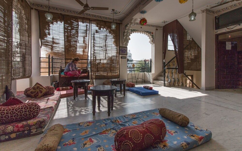 Backpacker Panda Lake Pichola Udaipur AC 8 Bed Mixed Shared Ensuite room 7