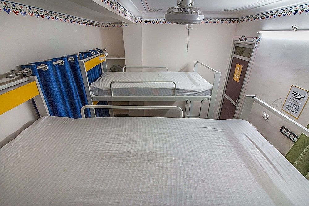 Backpacker Panda Lake Pichola Udaipur