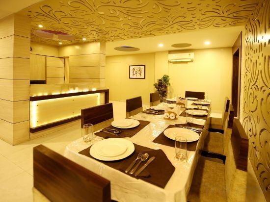 Food & Dining