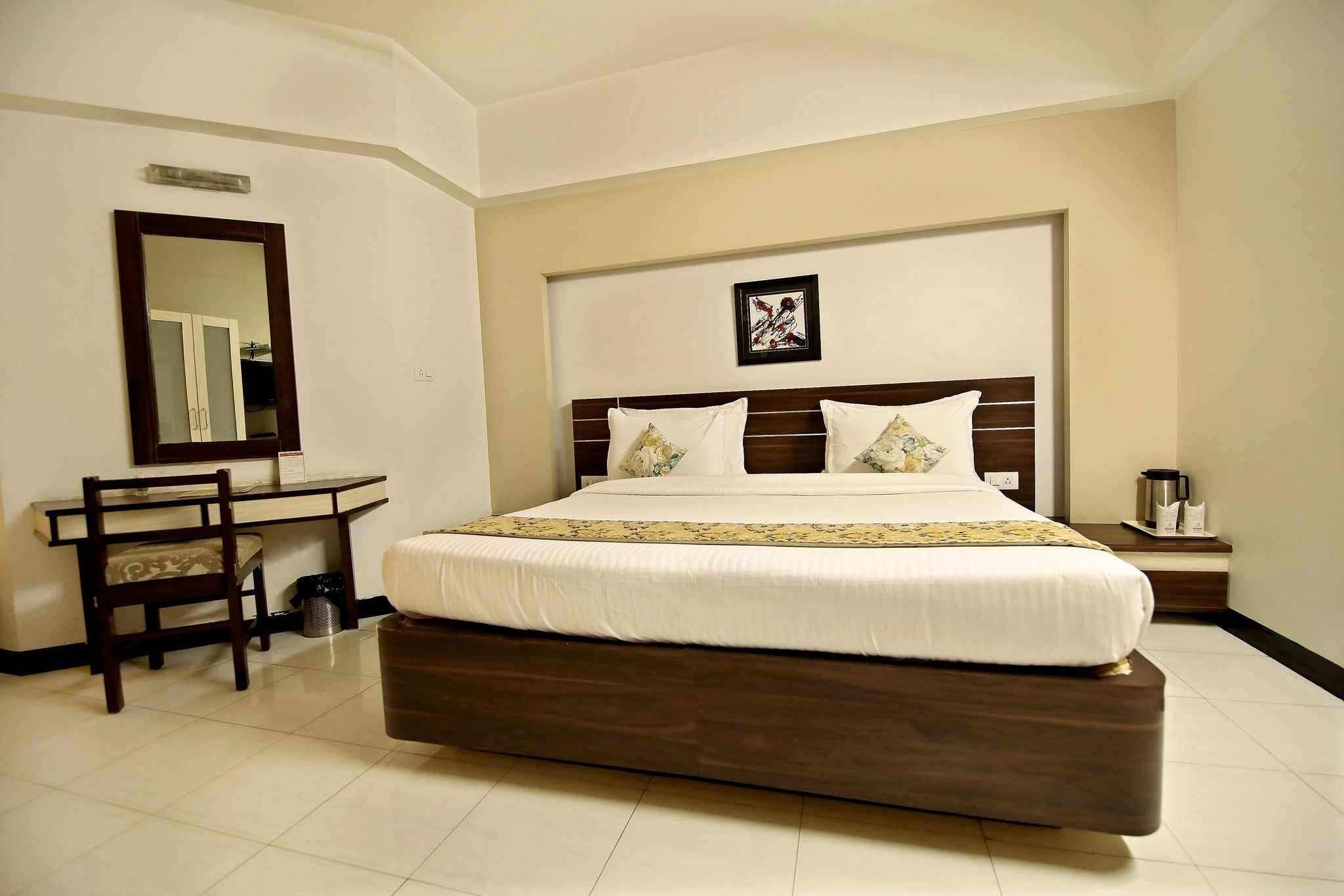 Hotel Ashish Palace Super Deluxe Room 4