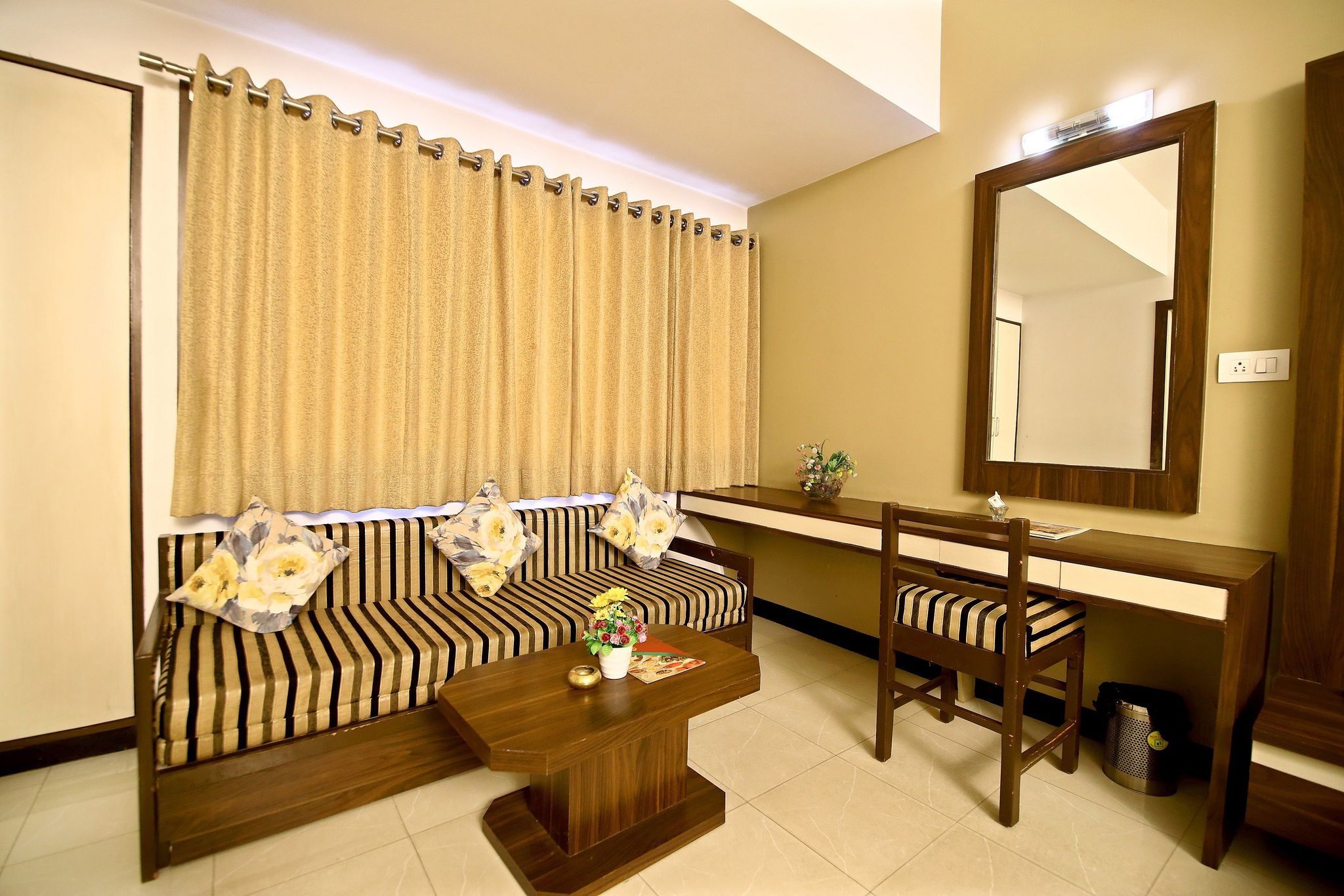 Hotel Ashish Palace Super Deluxe Room 13