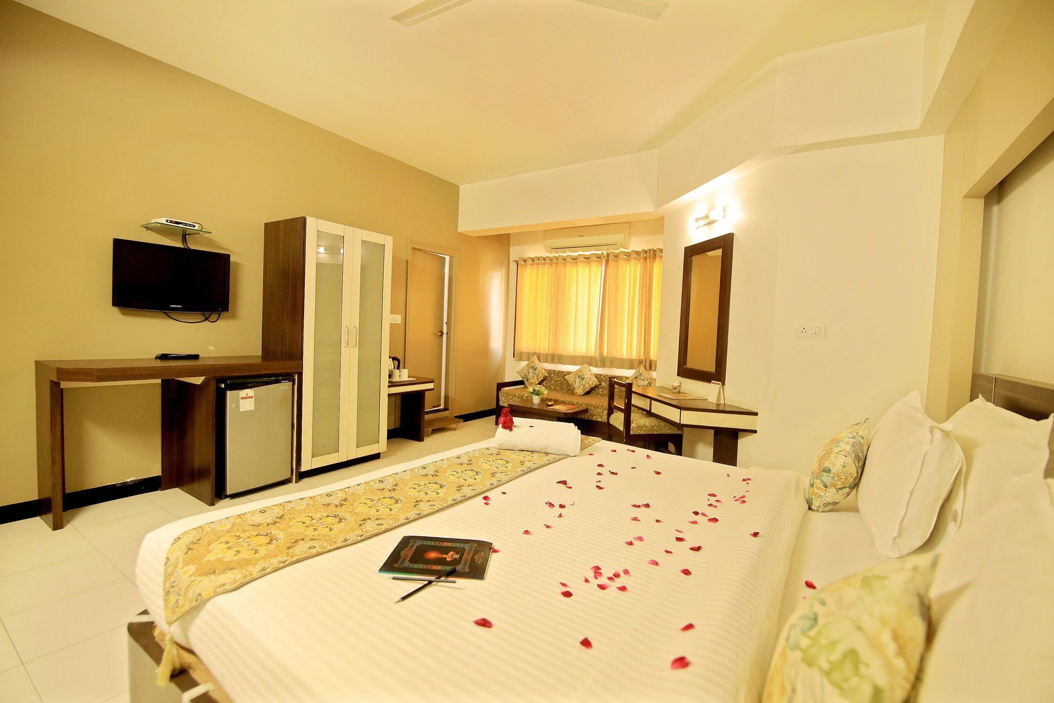 Hotel Ashish Palace Super Deluxe Room 10