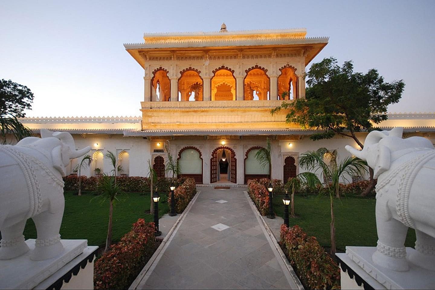 undefined Jagmandir Island Palace 6