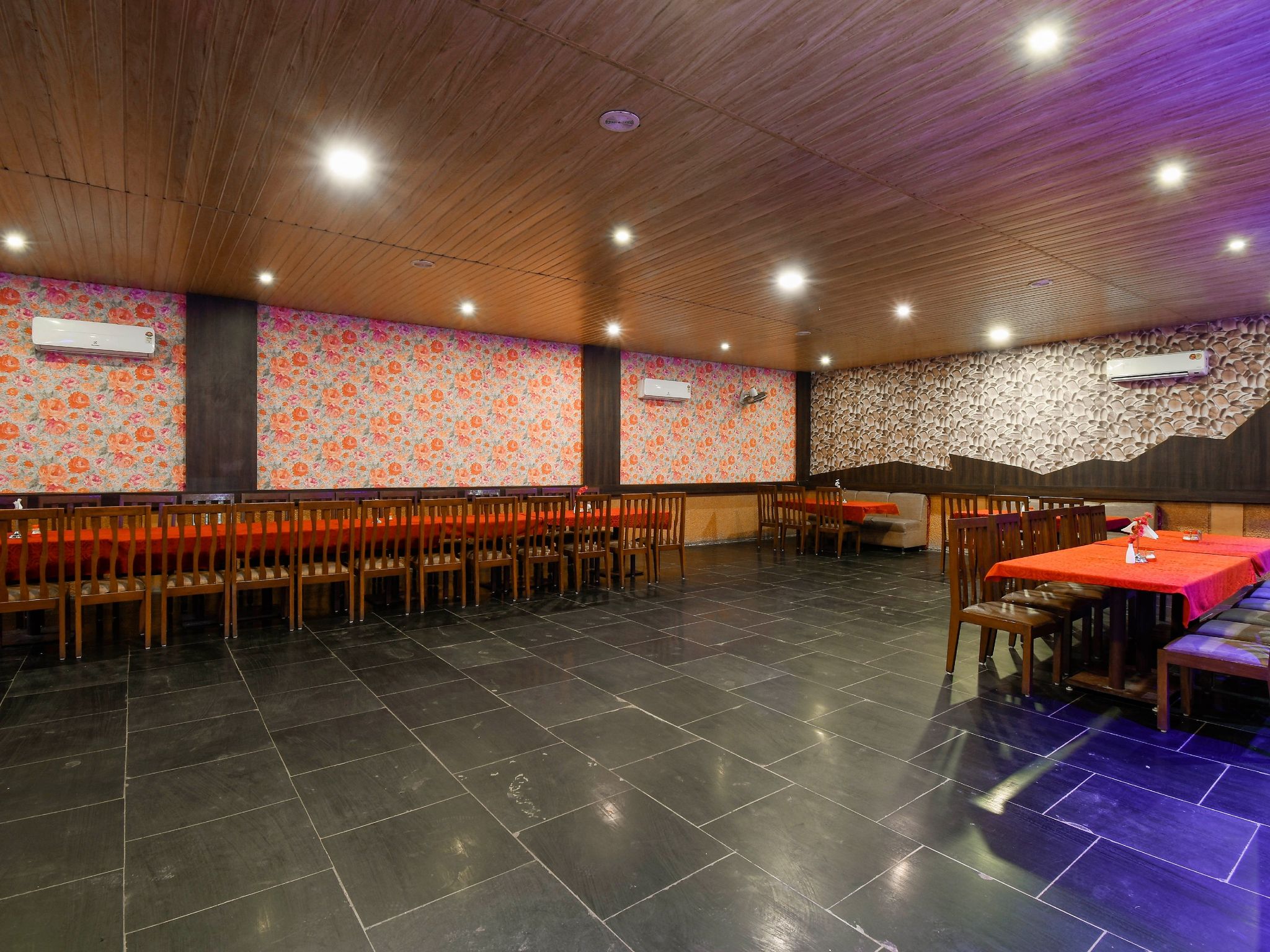 Food & Dining