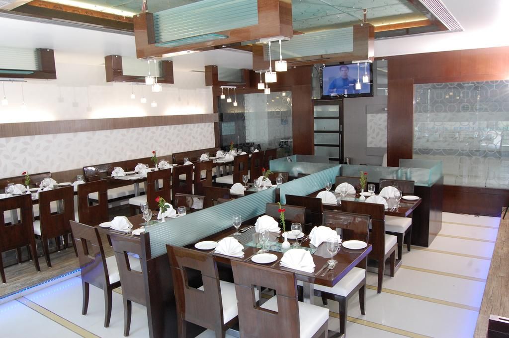 Food & Dining