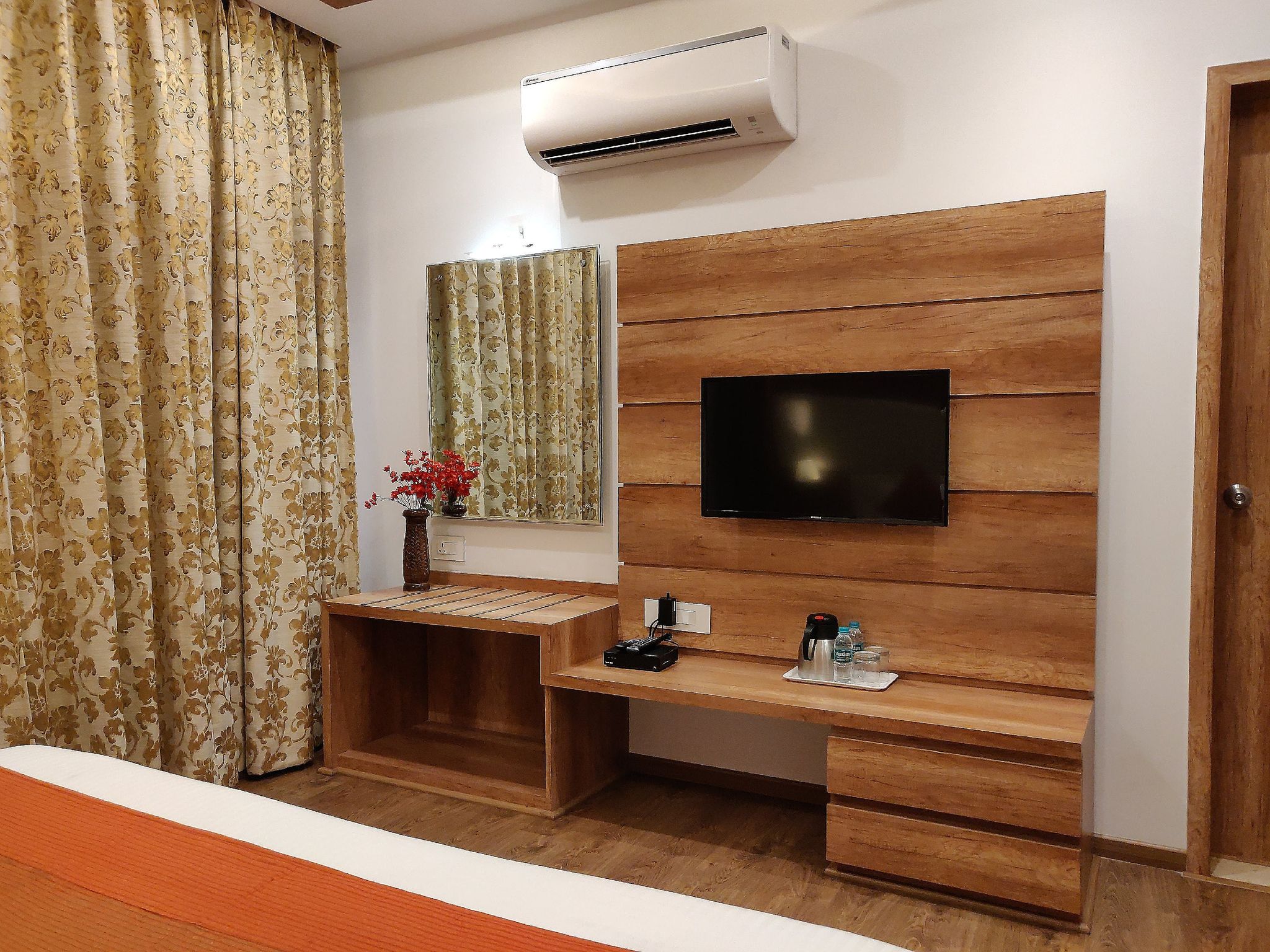 Hotel Yelchiko Deluxe Double or Twin Room 5