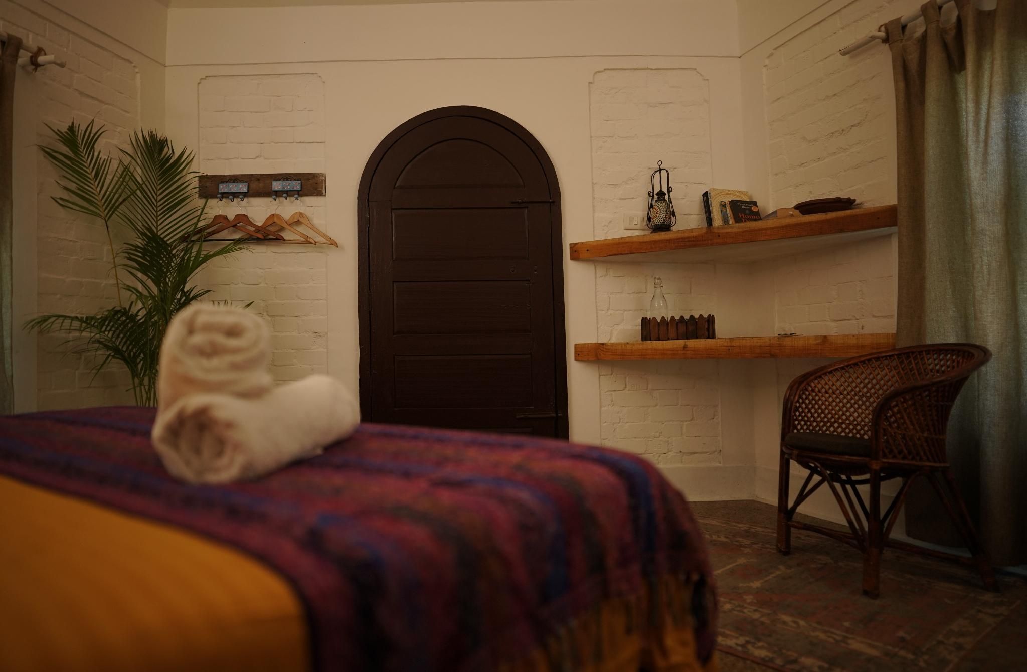 InDa Hotel AC Deluxe Double Room 4