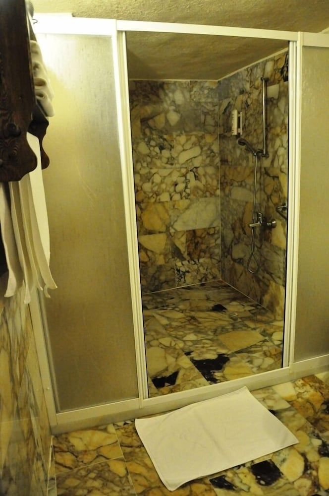 Aravan Evi Arch room 3