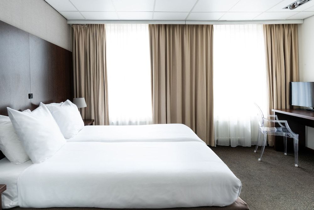 Sandton Eindhoven Centre Deluxe Double or Twin Room 4