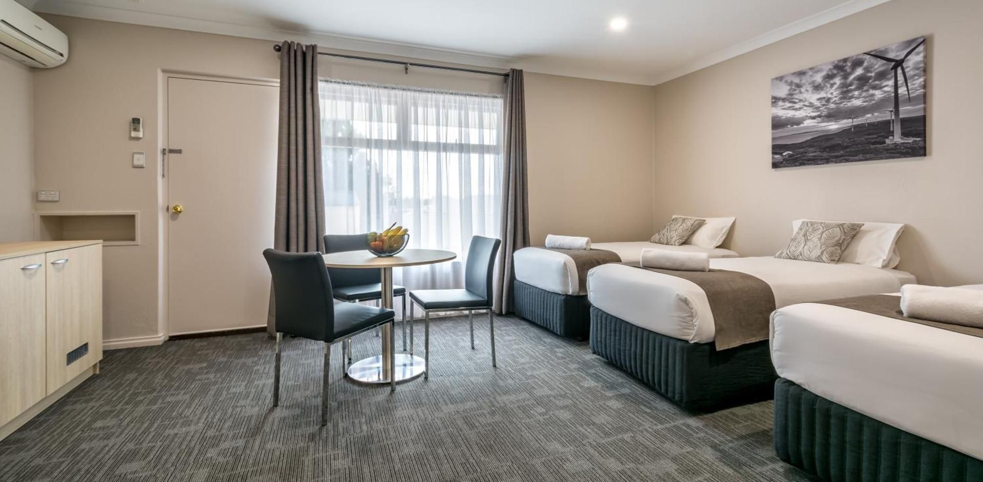 Deluxe Family Suite