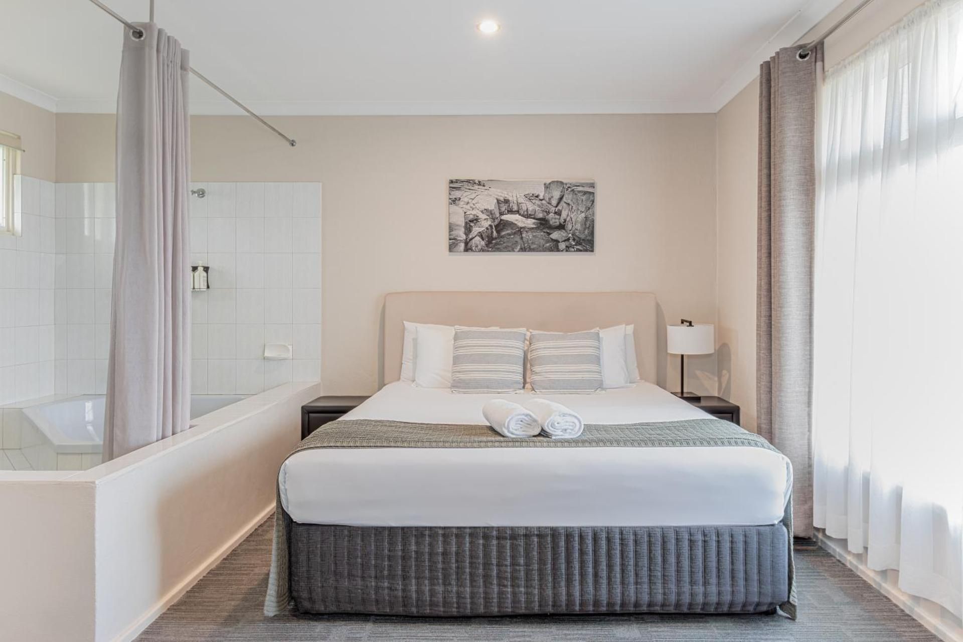 Executive Spa Room, Free Wi-Fi & Parking