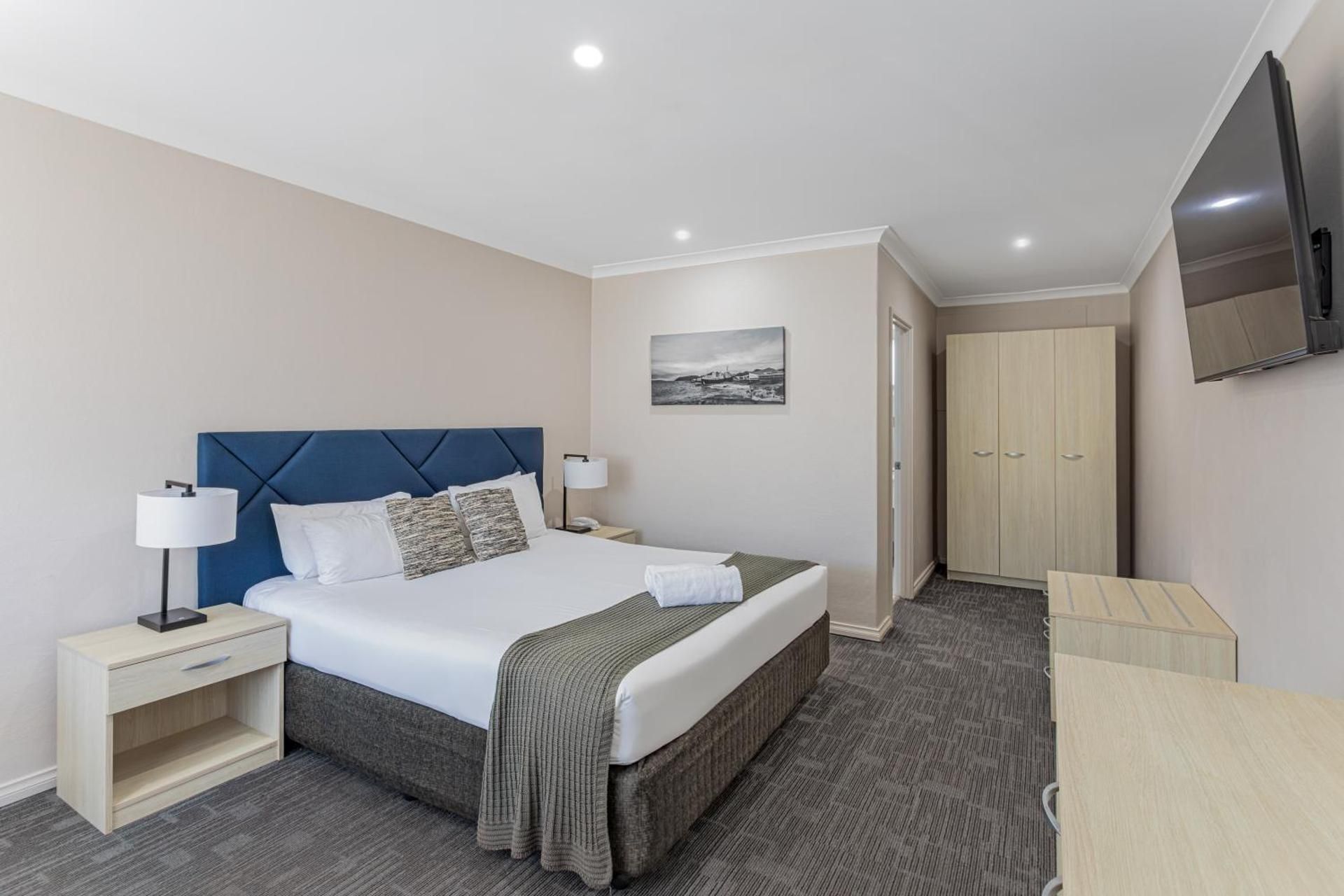 Executive King Room, Free Wi-Fi & Parking