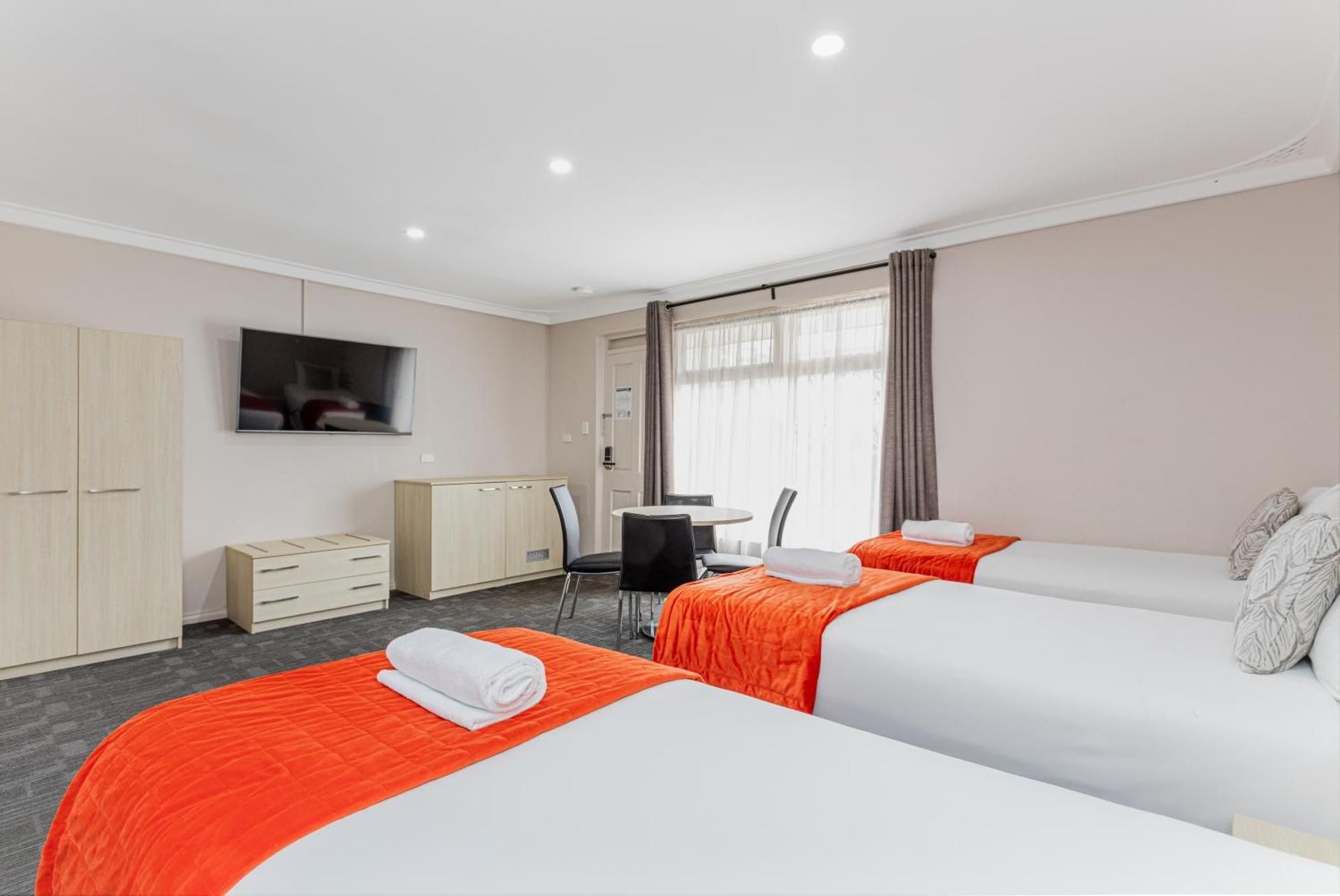 Executive Family Spa Suite, Free Wi-Fi & Parking