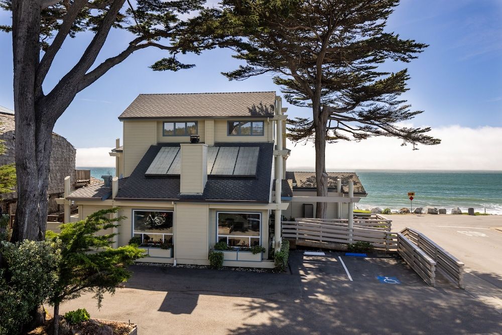 undefined Cypress Inn On Miramar Beach 6