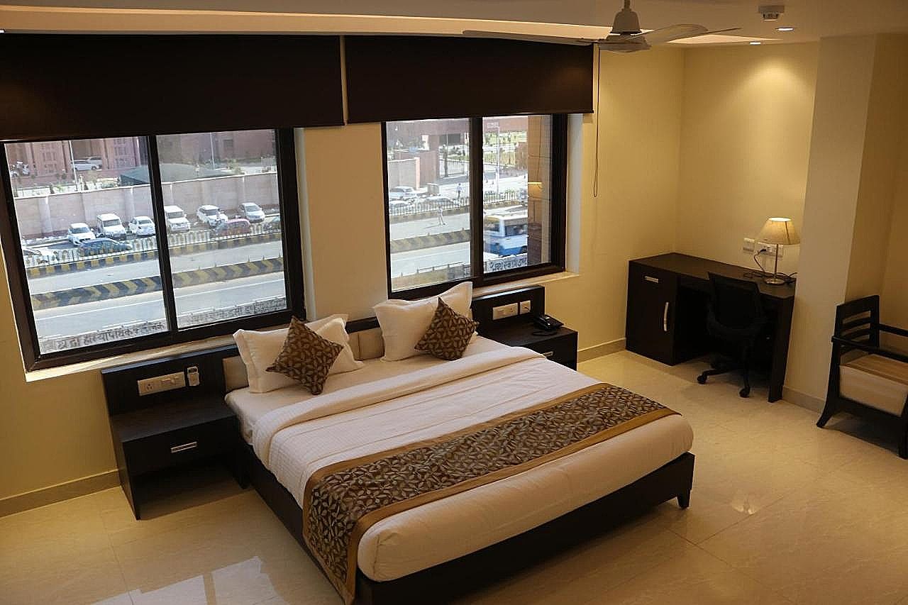 Hotel Solitaire Deluxe Room 3