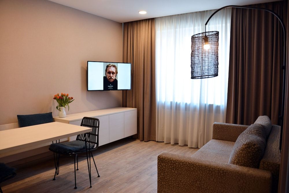 undefined Hotel Belle Blue 7