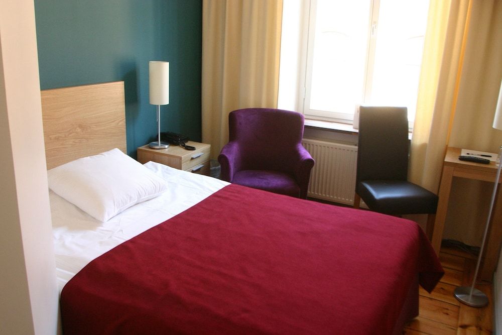 Rex Hotel Economy Double room - 1 queensize-bed (140cm) 2