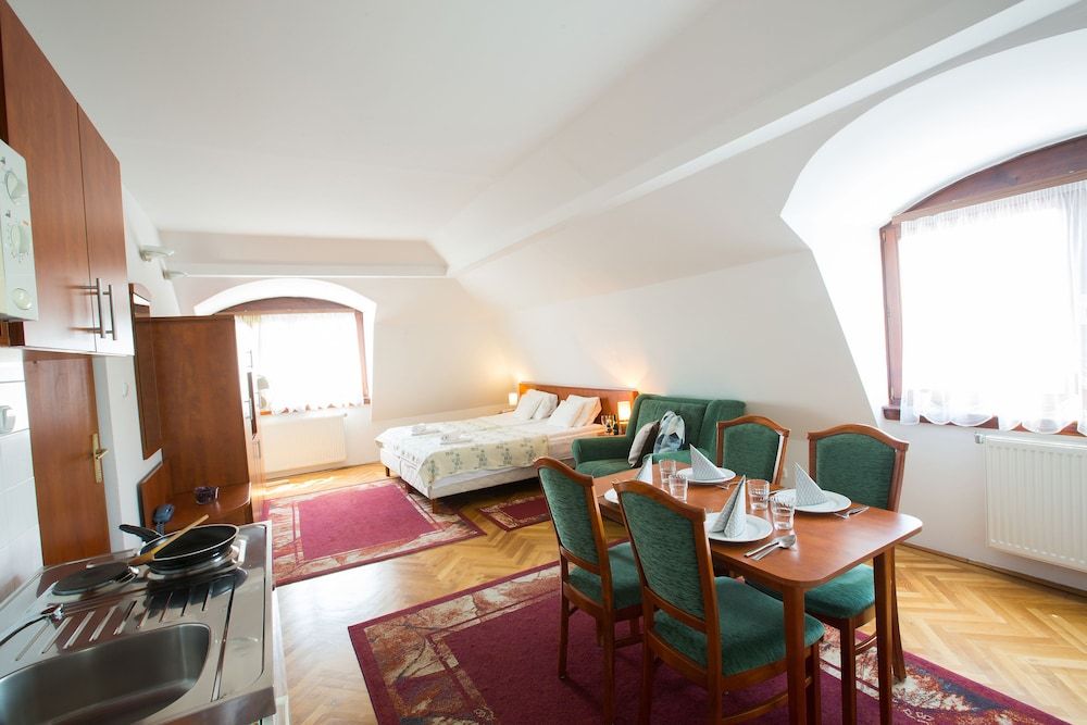 undefined Helios Hotel Pension 3