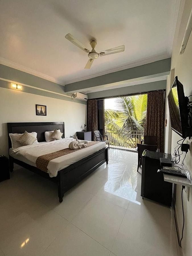 Deluxe Double Room with Balcony