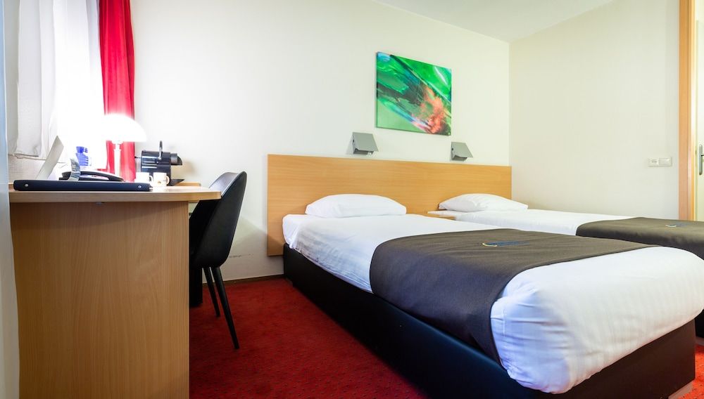 Bastion Hotel Heerlen Comfort Twin Room 2