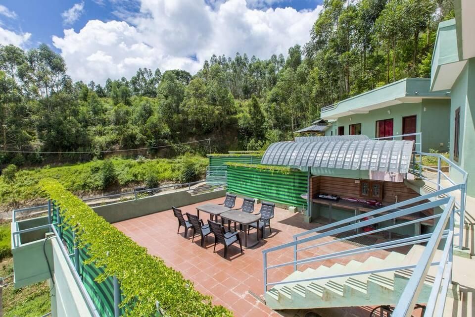 undefined Mountain Hut Resorts 8