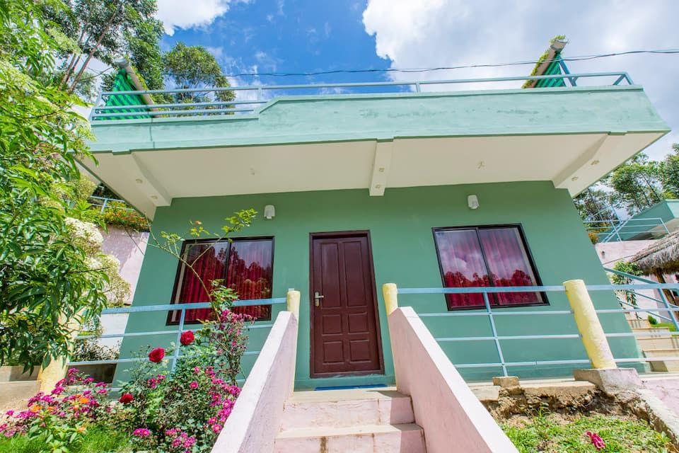 undefined Mountain Hut Resorts 10