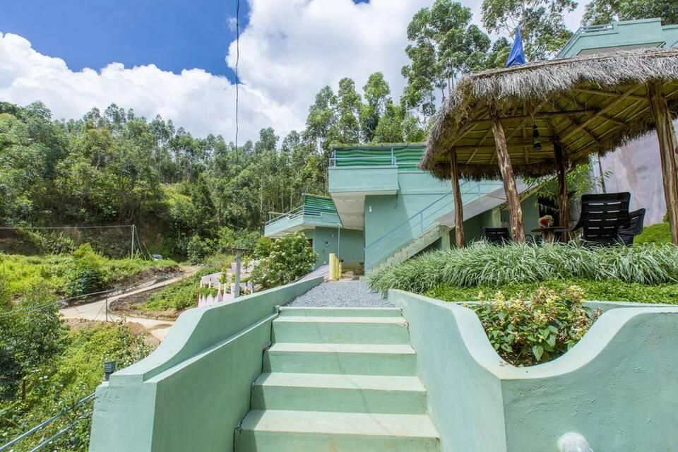 undefined Mountain Hut Resorts 7