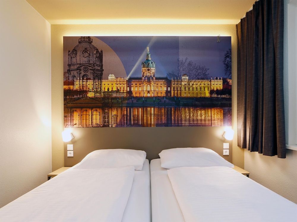 B&B Hotel Berlin City-West Twin Room 5
