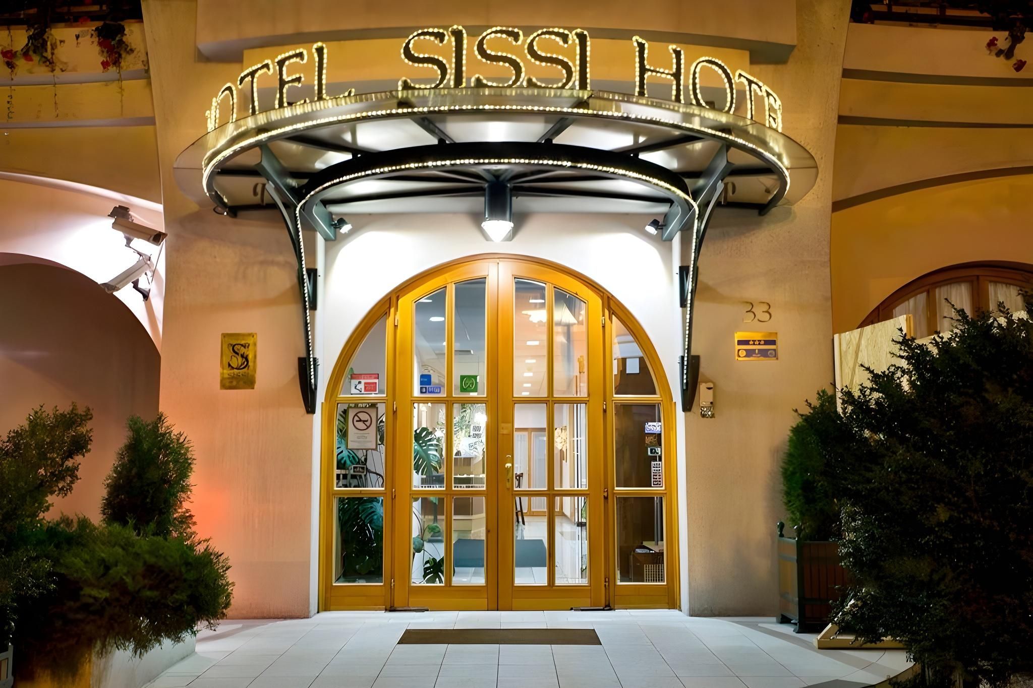 undefined Corvin Hotel Budapest - Corvin wing