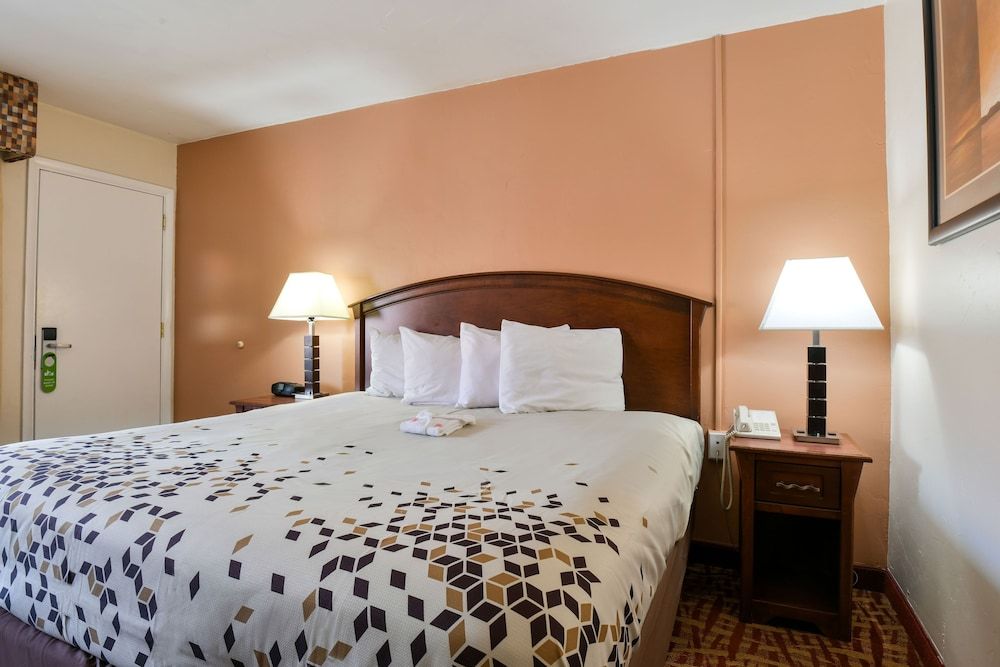 Inca Inn Superior Room, 1 Queen Bed, Non Smoking 3